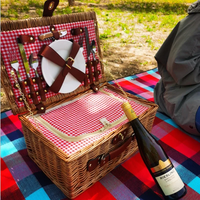 Family Outing Picnic Basket, O - Outdoor Camping Food 评论和价格